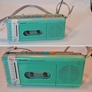 Vintage 80s Sharp QT-5(P) Radio Cassette Recorder.  Green. Beautiful.